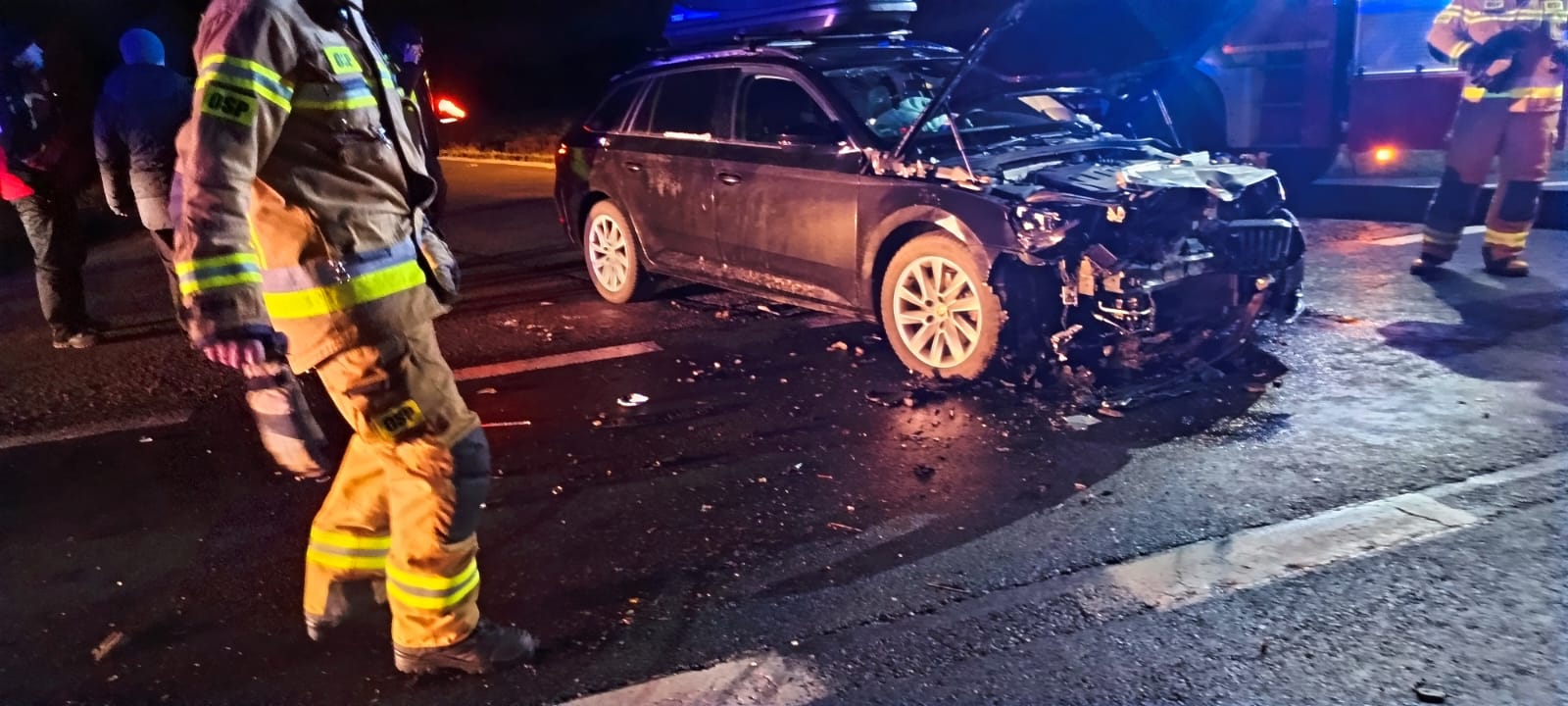 Zderzenie dwóch osobówek na krajowej „piątce” w okolicy Granicy [FOTO] 